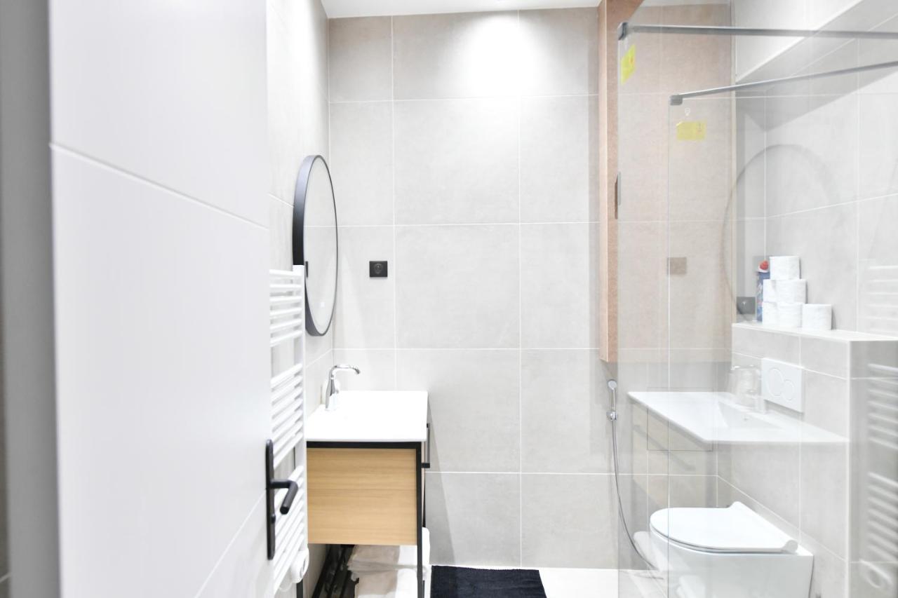 פריז Montmartre Charme Et Elegance - Appartement Lumineux A Deux Pas Du Sacre-Coeur מראה חיצוני תמונה