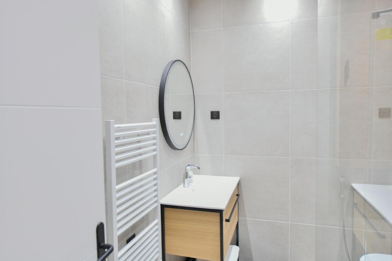 פריז Montmartre Charme Et Elegance - Appartement Lumineux A Deux Pas Du Sacre-Coeur מראה חיצוני תמונה